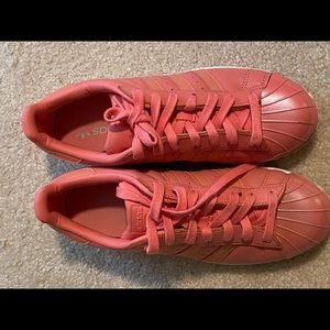 Adidas monochrome superstar size 9 pink